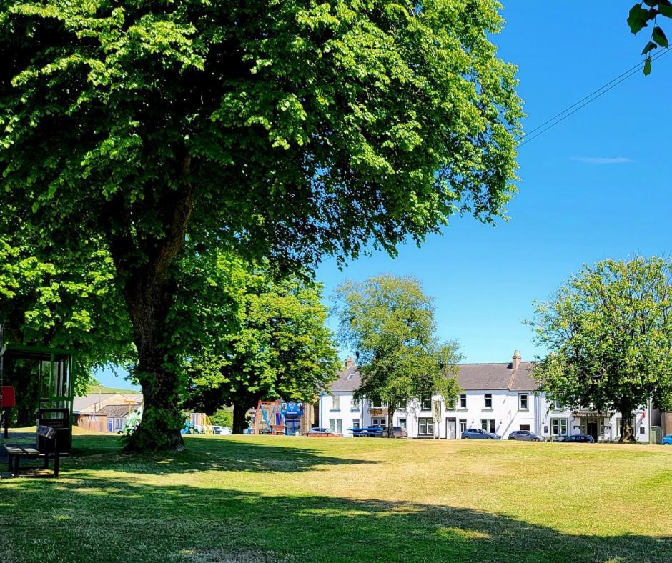 The Market Inn Hotel Castle Douglas Bagian luar foto